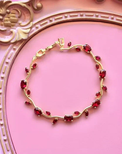 Tulip Ruby-Red Leaf Vine Bracelet – Gold Plated